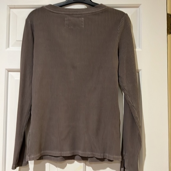 Pilcro ribbed long sleeve tee with slight puff at shoulder - Picture 5 of 8